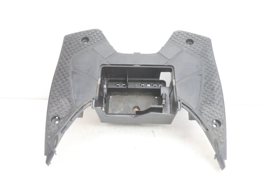 photo de TAPA REPOSAPIES KYMCO SUPER 8 2T 50 (2007 - 2013) - Zoom estado de uso