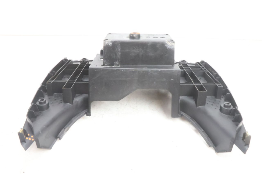 photo de TAPA REPOSAPIES KYMCO SUPER 8 2T 50 (2007 - 2013) - Estado de la superficie y material