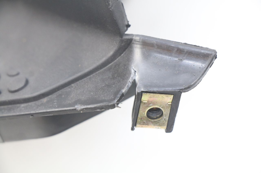 photo de TAPA REPOSAPIES KYMCO SUPER 8 4T 50 (2018 - 2020) - Zoom estado de uso