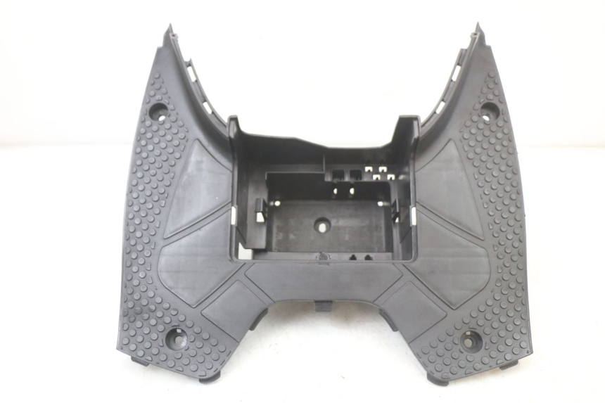 photo de TAPA REPOSAPIES KYMCO SUPER 8 125 (2008 - 2015) - Zoom estado de uso