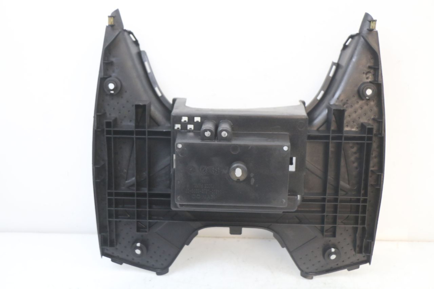 photo de TAPA REPOSAPIES KYMCO SUPER 8 125 (2008 - 2015) - Vista general del producto