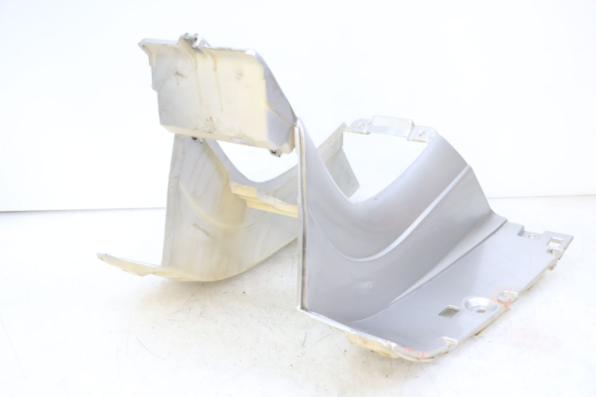 photo de TAPA REPOSAPIES PIAGGIO SUPER LX 125 (2000 - 2003) - Recambio usado revisado