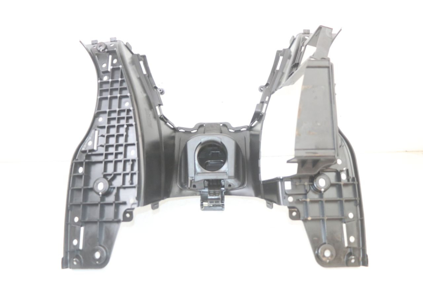 photo de TAPA REPOSAPIES SUZUKI BURGMAN 125 (2018 - 2021) - Vista general del producto