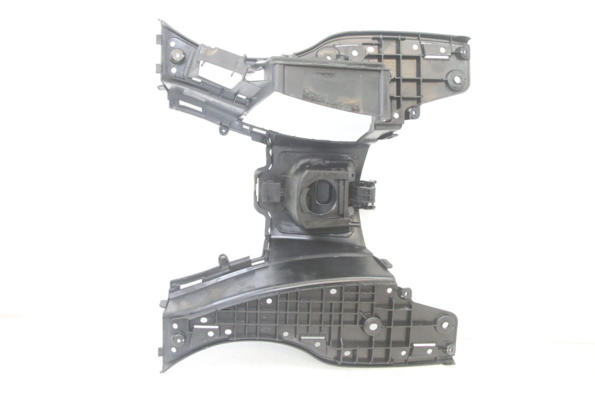 photo de TAPA REPOSAPIES SUZUKI BURGMAN 125 (2015 - 2017) - Estado de la superficie y material