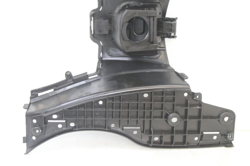 photo de TAPA REPOSAPIES SUZUKI BURGMAN 125 (2015 - 2017) - Marcados y referencias originales