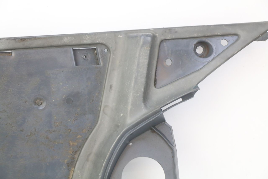 photo de ESTRIBO PEUGEOT SV 125 (1991 - 1994) - Zoom sobre los componentes