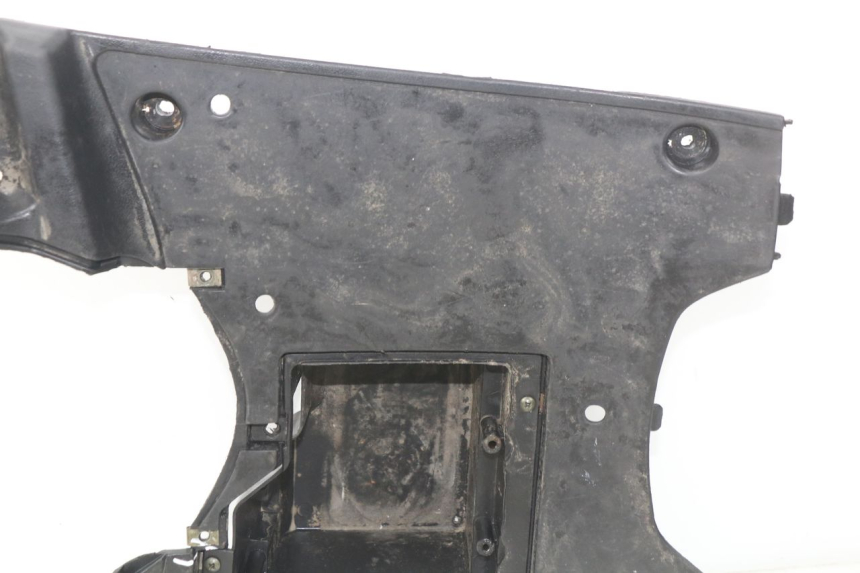 photo de TAPA REPOSAPIES BAOTIAN TRAVEL SPIRIT 50 (2010 - 2012) - Características distintivas