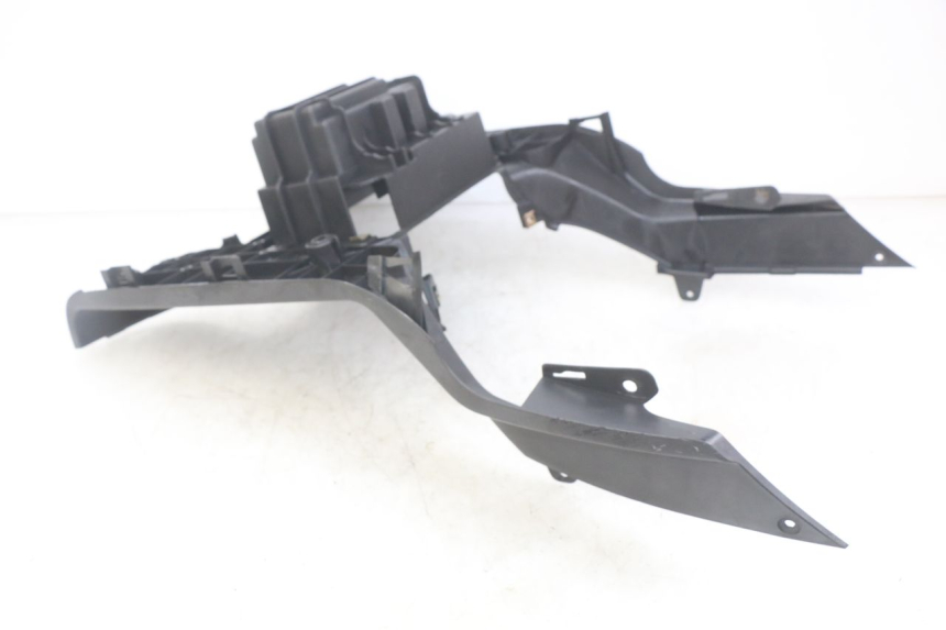 photo de ESTRIBO PEUGEOT TWEET 4T 50 (2010 - 2014) - Estado de la superficie y material