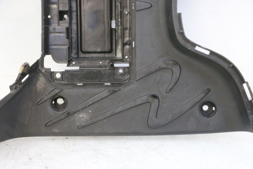 photo de TAPA REPOSAPIES PEUGEOT TWEET 4T 50 (2018 - 2022) - Características distintivas