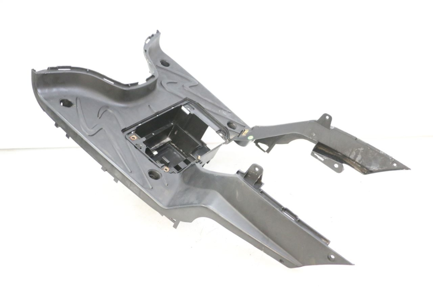 photo de TAPA REPOSAPIES PEUGEOT TWEET 4T 50 (2018 - 2022) - Detalles de los puntos de fijación