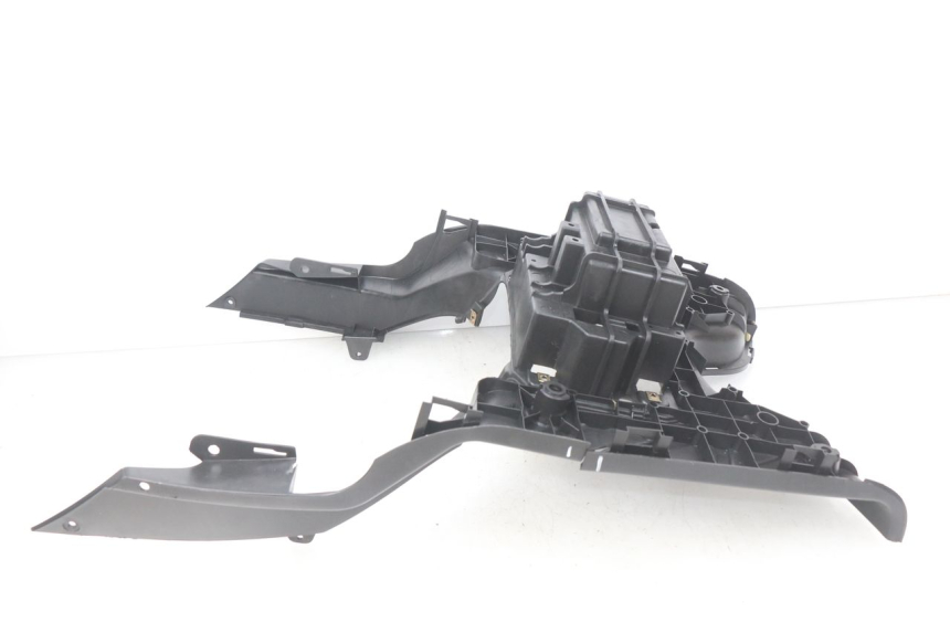 photo de TAPA REPOSAPIES PEUGEOT TWEET ACTIVE 4T 50 (2018 - 2022) - Zoom estado de uso