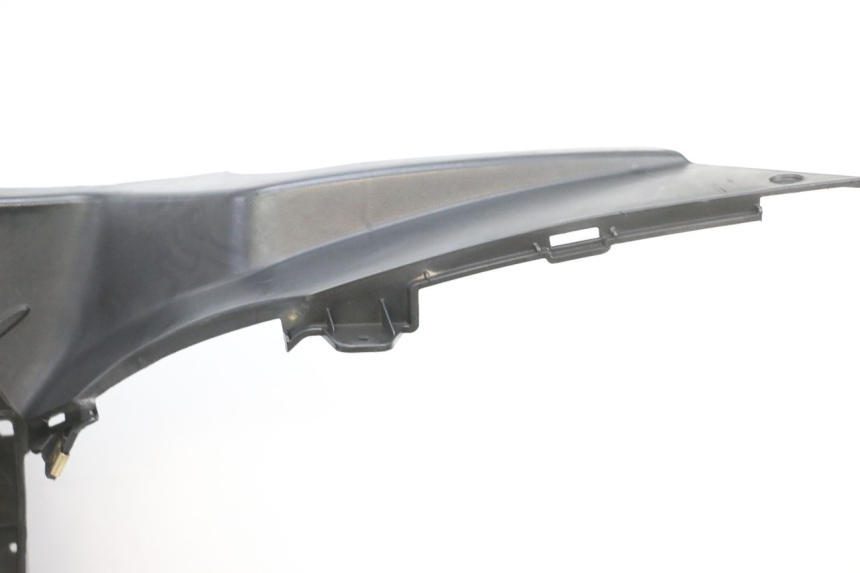 photo de TAPA REPOSAPIES PEUGEOT TWEET PRO EFI 4T 50 (2021 - 2022) - Zoom sobre los componentes