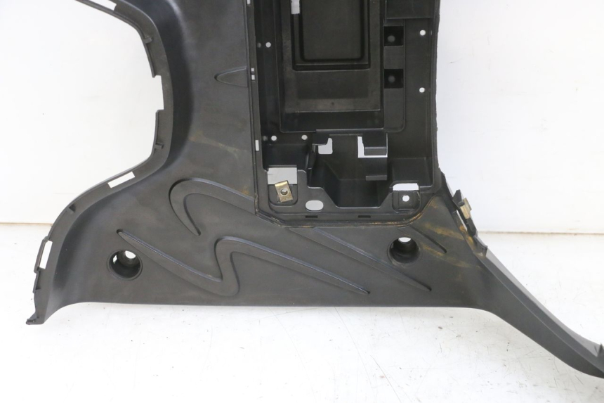 photo de TAPA REPOSAPIES PEUGEOT TWEET PRO EFI 4T 50 (2021 - 2022) - Primer plano de alta resolución