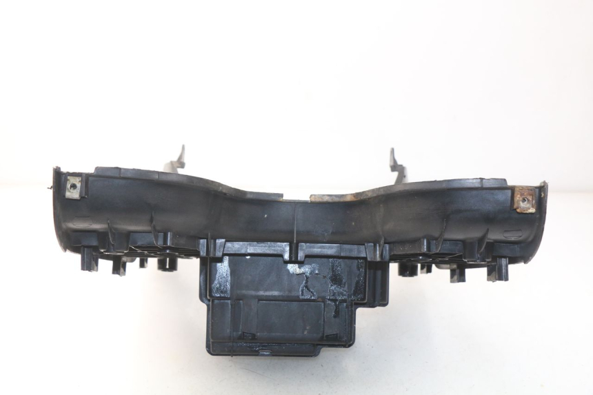 photo de TAPA REPOSAPIES PEUGEOT TWEET 125 (2010 - 2017) - Otra perspectiva