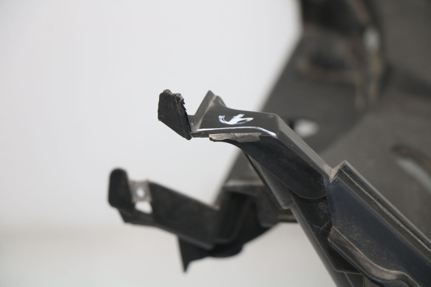 photo de TAPA REPOSAPIES RENAULT TWIZY 45 (2012 - 2019) - Otra vista del artículo