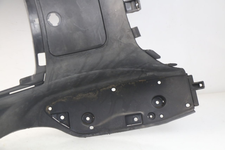 photo de TAPA REPOSAPIES SUZUKI UC EPICURO 125 (1999 - 2003) - Recambio usado revisado