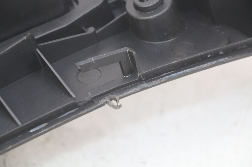 photo de ESTRIBO PEUGEOT V-CLIC VCLIC 50 (2007 - 2013) - Primer plano técnico