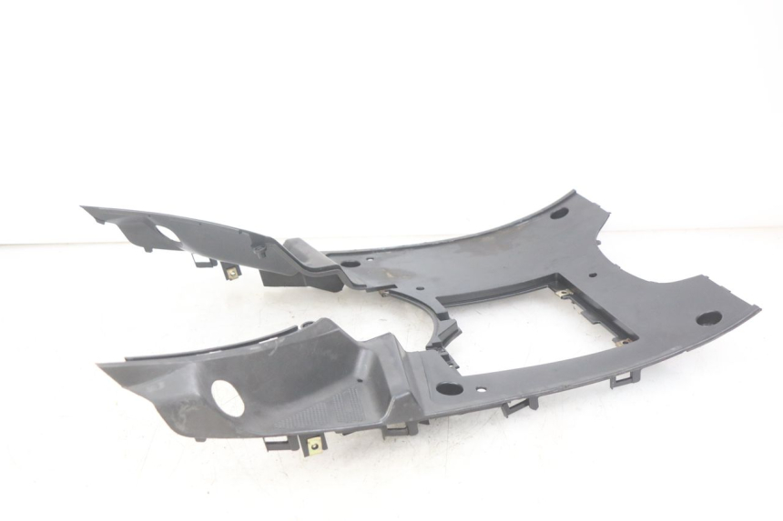 photo de ESTRIBO PEUGEOT V-CLIC VCLIC 50 (2007 - 2013) - Primer plano técnico