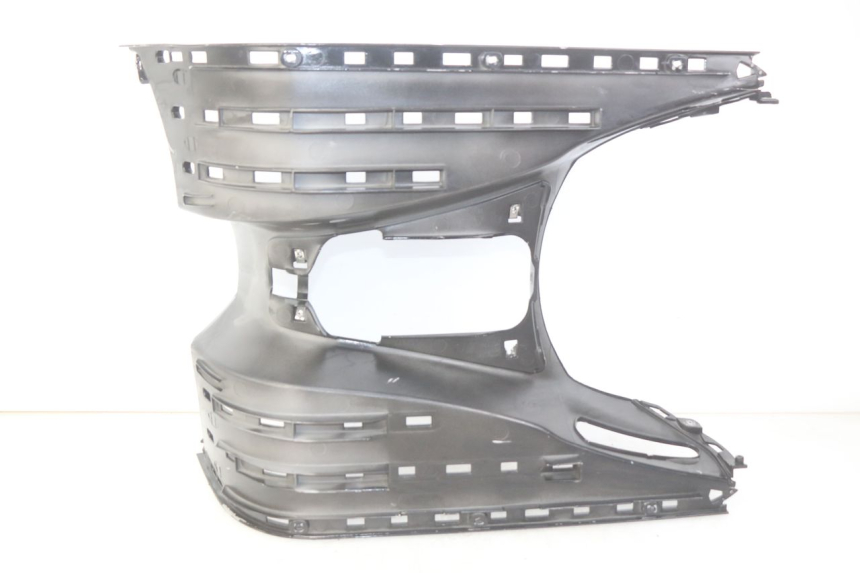 photo de TAPA REPOSAPIES PIAGGIO VESPA GTS SUPER IE 125 (2009 - 2016) - Otra perspectiva