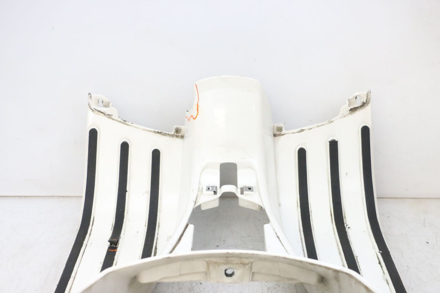 photo de TAPA REPOSAPIES PIAGGIO VESPA GTS SUPER IE 125 (2009 - 2016) - Foto de producto adicional