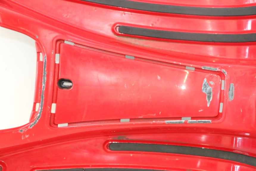 photo de ESTRIBO PIAGGIO VESPA S 2T 50 (2007 - 2014) - Detalles de los puntos de fijación