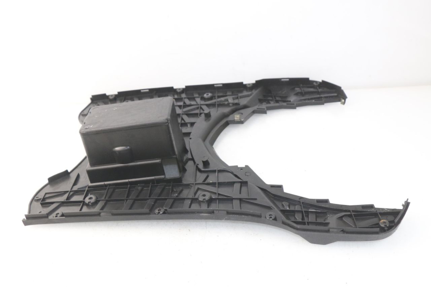 photo de TAPA REPOSAPIES EUROCKA VIRTUALITY GT 4T 50 (2011 - 2017) - Otra perspectiva