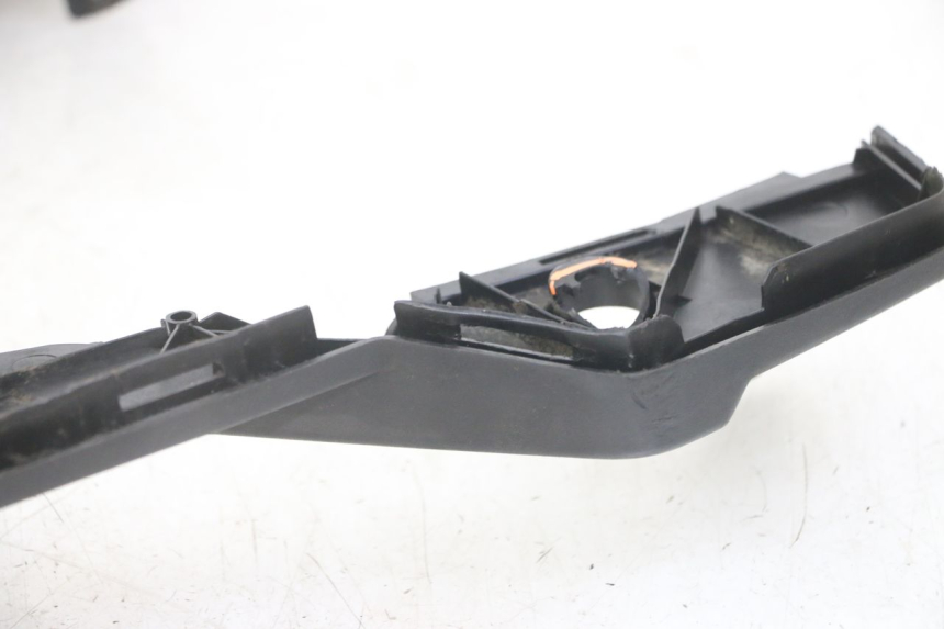 photo de ESTRIBO PEUGEOT VIVACITY NEW 2T 50 (2008 - 2017) - Zoom estado de uso