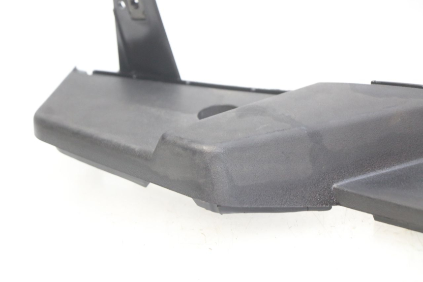 photo de ESTRIBO PEUGEOT VIVACITY NEW 4T 50 (2008 - 2017) - Estado de la superficie y material