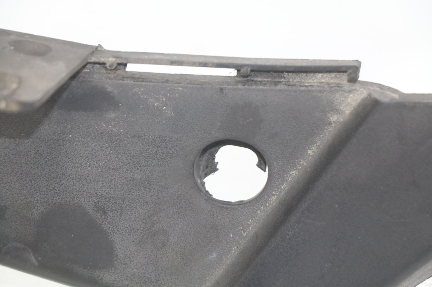 photo de ESTRIBO PEUGEOT VIVACITY NEW 4T 50 (2008 - 2017) - Características distintivas