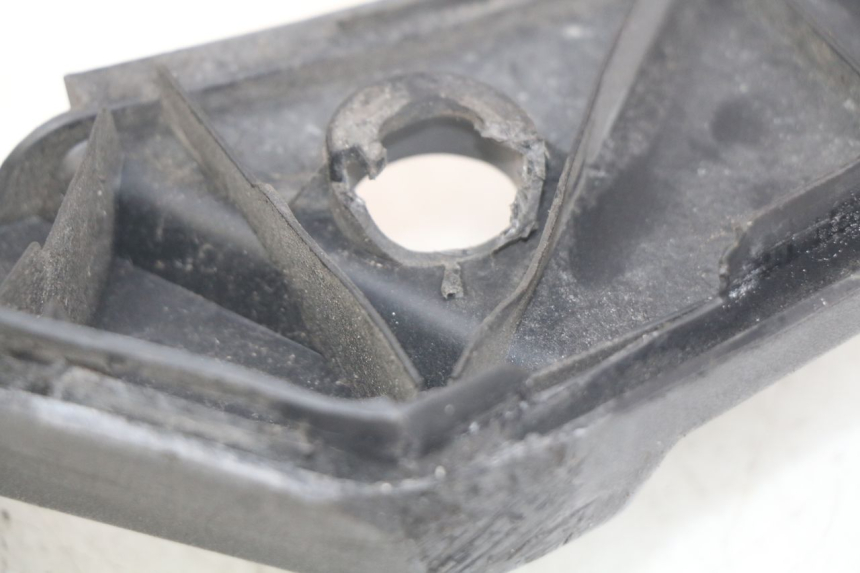 photo de ESTRIBO PEUGEOT VIVACITY NEW 4T 50 (2008 - 2017) - Zoom estado de uso