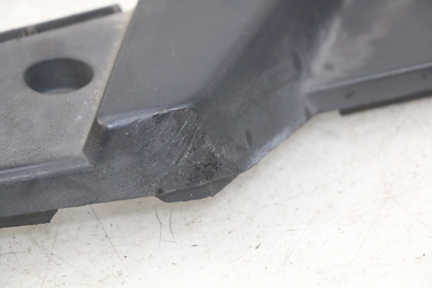 photo de ESTRIBO PEUGEOT VIVACITY NEW 4T 50 (2008 - 2017) - Estado de la superficie y material