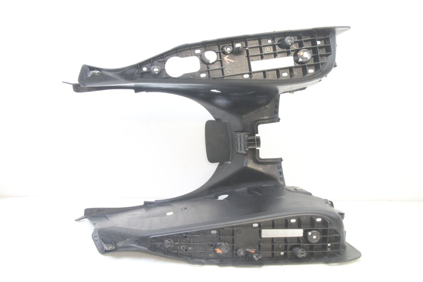 photo de ESTRIBO YAMAHA X-MAX XMAX 125 (2010 - 2013) - Primer plano técnico