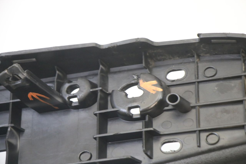 photo de ESTRIBO YAMAHA X-MAX XMAX 125 (2010 - 2013) - Marcados y referencias originales