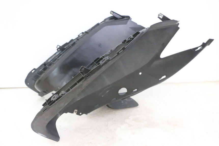 photo de ESTRIBO YAMAHA X-MAX XMAX 125 (2010 - 2013) - Primer plano técnico