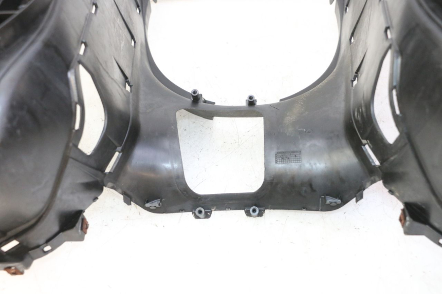 photo de ESTRIBO YAMAHA X-MAX XMAX 250 (2006 - 2009) - Detalle de la pieza