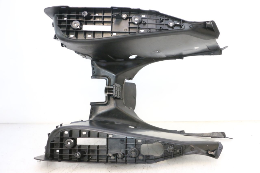 photo de ESTRIBO YAMAHA X-MAX XMAX 125 (2010 - 2013) - Detalles de los puntos de fijación