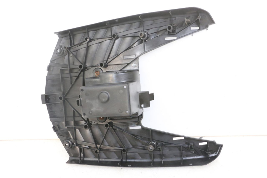 photo de TAPA REPOSAPIES YAMAHA BW'S NG NEXT GENERATION 50 (1996 - 2003) - Detalles de los puntos de fijación