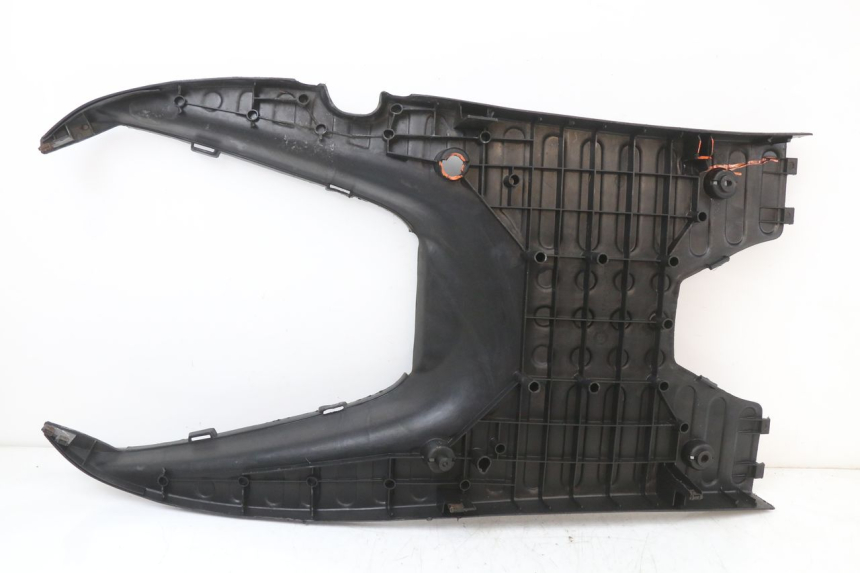 photo de TAPA REPOSAPIES YAMAHA YE ZEST 50 (1992 - 1998) - Detalle de la pieza