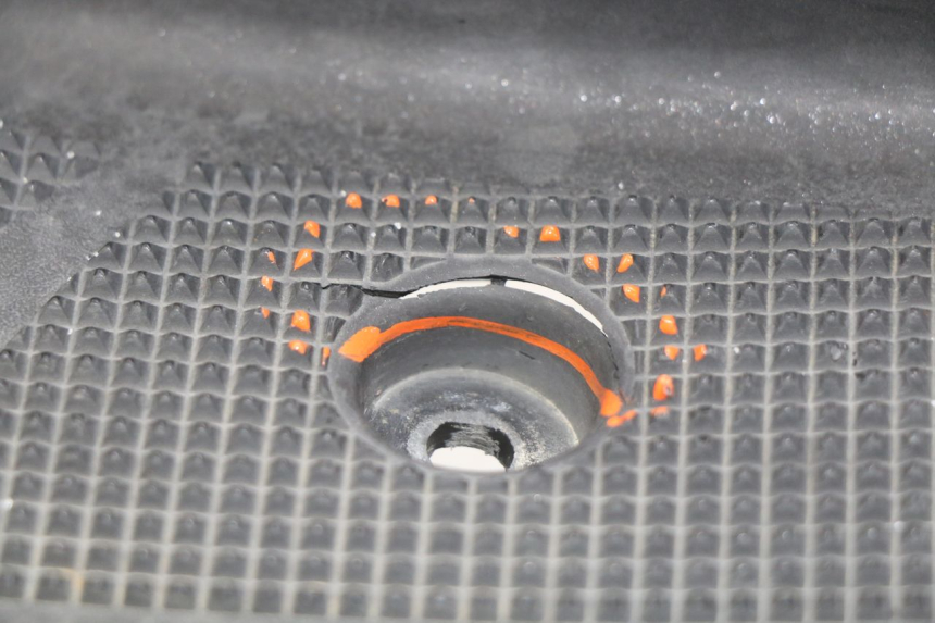 photo de ESTRIBO YAMAHA YP MAJESTY 125 (1998 - 2001) - Características distintivas