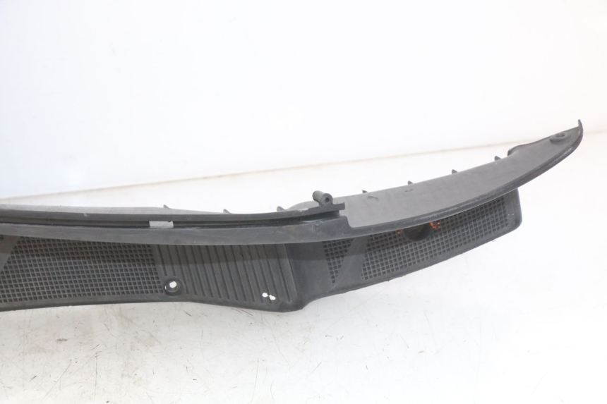 photo de ESTRIBO YAMAHA YP MAJESTY 125 (1998 - 2001) - Zoom sobre los componentes