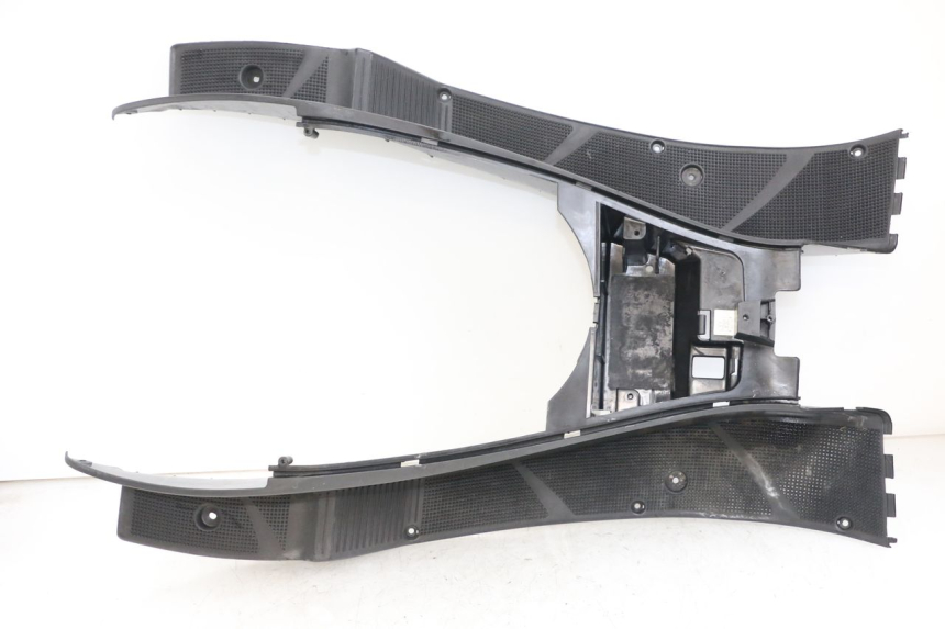 photo de TAPA REPOSAPIES YAMAHA YP MAJESTY 125 (2002 - 2006) - Vista principal