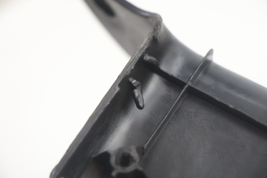 photo de TAPA REPOSAPIES YAMAHA YP MAJESTY 125 (2007 - 2010) - Otra vista del artículo