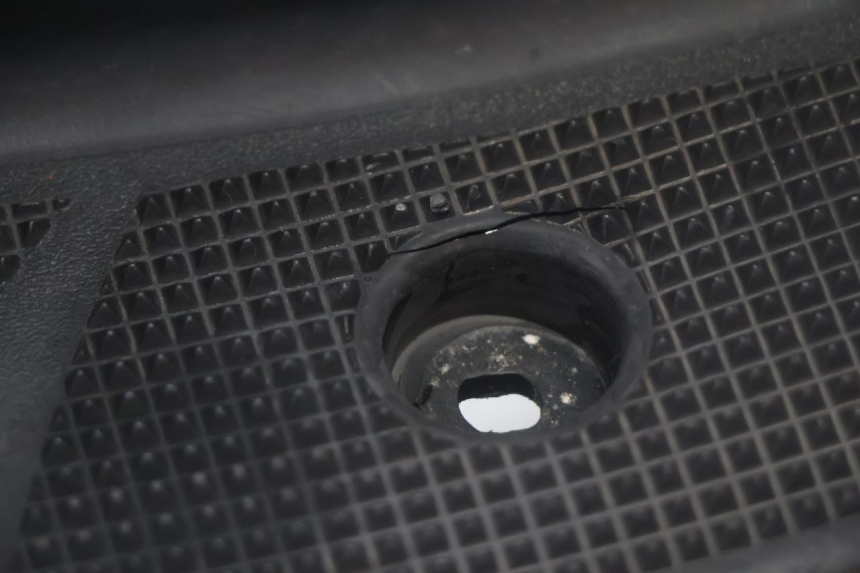 photo de TAPA REPOSAPIES YAMAHA YP MAJESTY 125 (2007 - 2010) - Vista general del producto