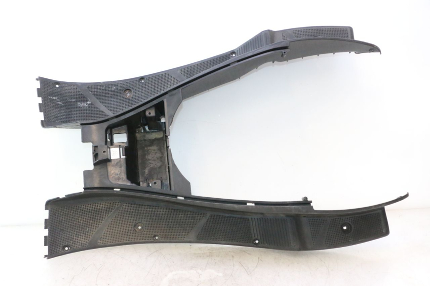 photo de TAPA REPOSAPIES YAMAHA YP MAJESTY 125 (2002 - 2006) - Vista principal