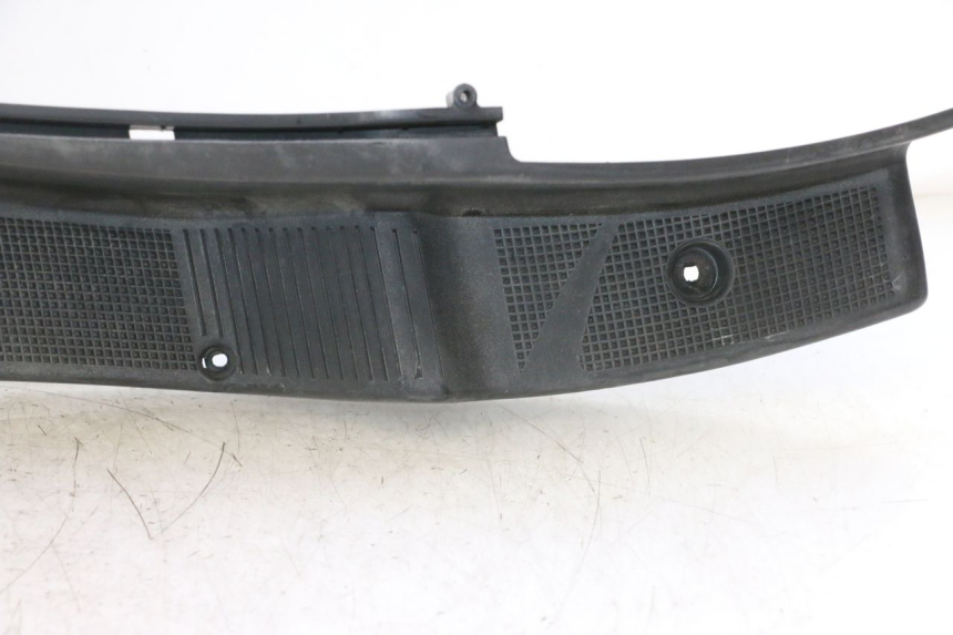 photo de TAPA REPOSAPIES YAMAHA YP MAJESTY 125 (2002 - 2006) - Ángulo de visión alternativo