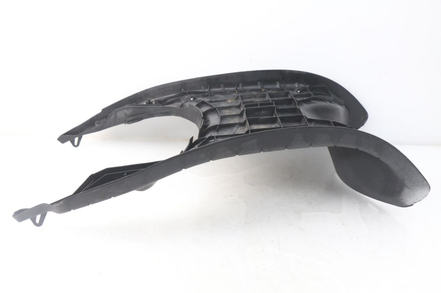 photo de ESTRIBO PIAGGIO ZIP 4T 50 (2018 - 2020) - Detalles de los puntos de fijación