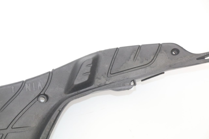 photo de ESTRIBO PIAGGIO ZIP 4T 50 (2018 - 2020) - Perfil de la pieza de repuesto