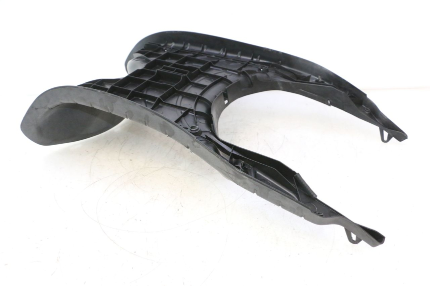 photo de TAPA REPOSAPIES PIAGGIO ZIP IGET 4T 50 (2021 - 2023) - Zoom estado de uso