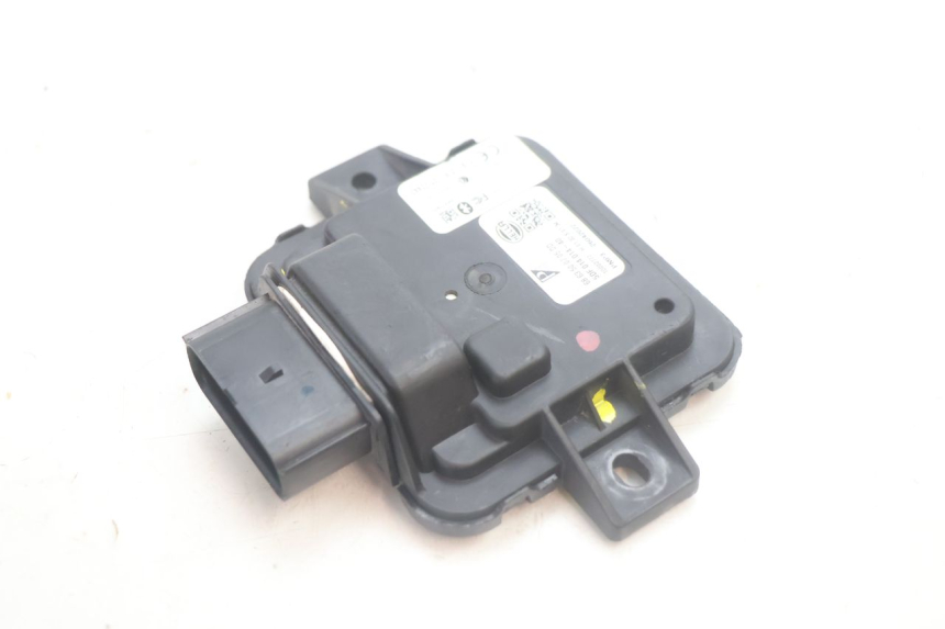 photo de MÓDULO DE INTERFAZ PIAGGIO MP3 HPE 530 (2022 - 2026) - Detalle de la pieza
