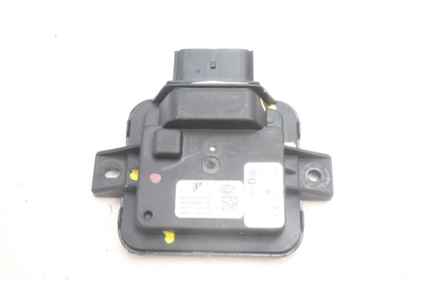 photo de MÓDULO DE INTERFAZ PIAGGIO MP3 HPE 530 (2022 - 2026) - Otra perspectiva